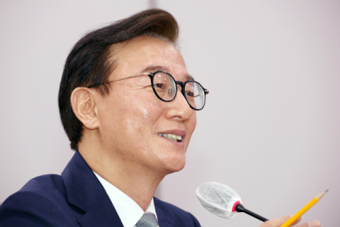 야당 의원들도 ‘잘 하시라’ 격려로 끝난 전재수 청문회