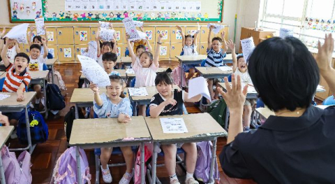 여름방학 앞두고 '돌봄 비상'... 점심 제공 풀코스 학원도 등장