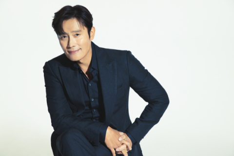 제30회 부산국제영화제 개막식 사회를 맡은 배우 이병헌. BH엔터테인먼트 제공