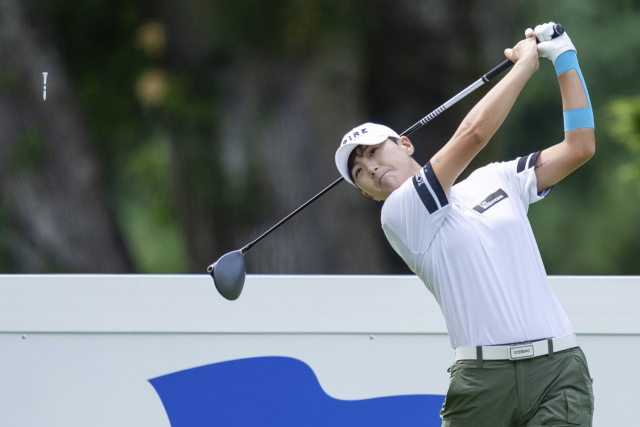 박성현이 18일 LPGA투어 포틀랜드 클래식 마지막 라운드에서 티샷을 날리고 있다. AP연합뉴스