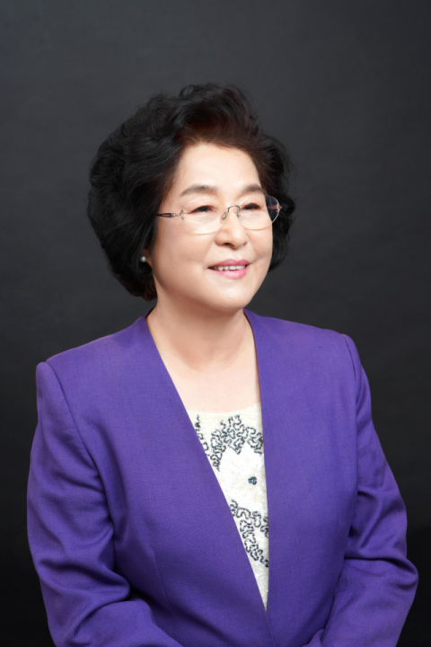 고정화 부산교대 명예교수. 부산일보DB