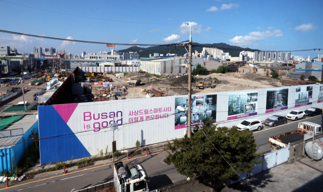 HJ중공업과 태영건설, 금호건설이 서부산 행정복합타운 건립공사를 두고 3파전을 벌일 전망이다. 부산 사상구 학장동에 위치한 서부산 행정복합타운 예정지. 정종회 기자 jjh@