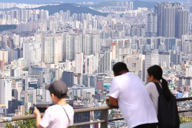 사진은 서울 남산에서 바라본 서울시내 아파트 단지 모습. 연합뉴스