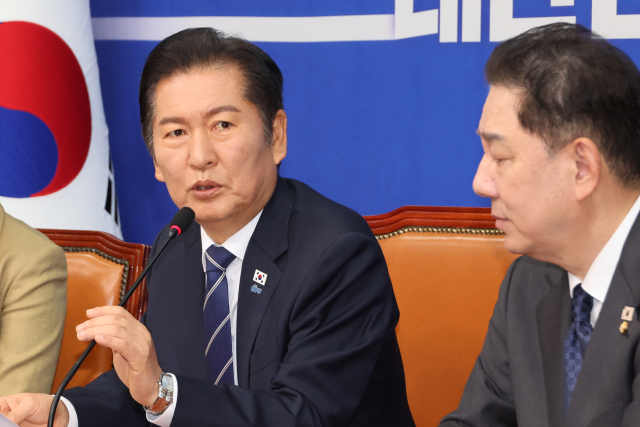 더불어민주당 정청래 대표가 10일 서울 여의도 국회에서 열린 최고위원회의에서 발언하고 있다. 연합뉴스