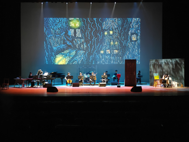 ‘안디뮤직’의 음악극 ‘겉바속촉 부산’. 부산문화회관 제공