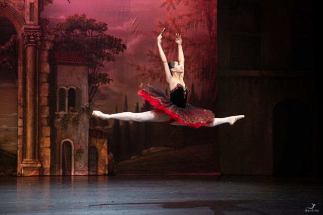 ‘부산경남발레축제’에 참가하는 부산예고의 발레 '돈키호테' 공연 모습. 부산경남발레협회 제공