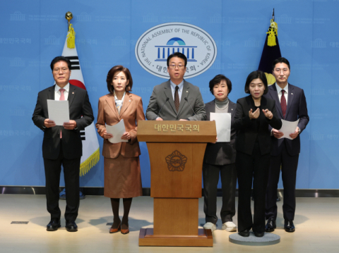 야당, ‘공소 취소 폐지법’ 발의…정성호 장관 사퇴 압박까지 파상 공세