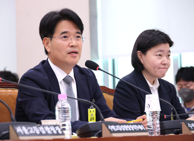 박재억 수원지검장이 지난 23일 국회 법제사법위원회 전체회의에서 의원 질의에 답변하고 있다. 연합뉴스