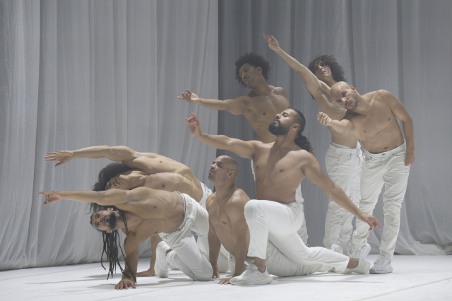 '노 매터'(No Matter) 3부작 중 'Boys Don’t Cry' 공연 모습. 팔레 드 페스티벌(칸) 제공