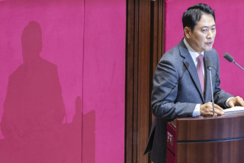 내란재판부법 끝내 본회의 올린 민주…장동혁부터 ‘필버’ 나선 국힘