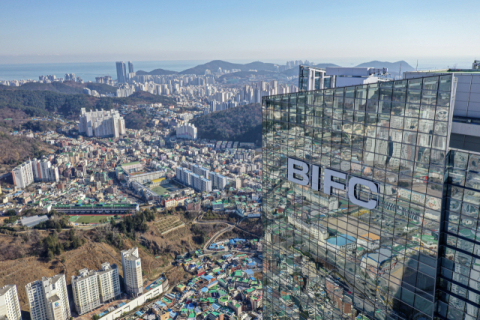 해양금융특구 지정 통해 해양금융 메카로 나아가야 [해수부 부산 시대 개막]