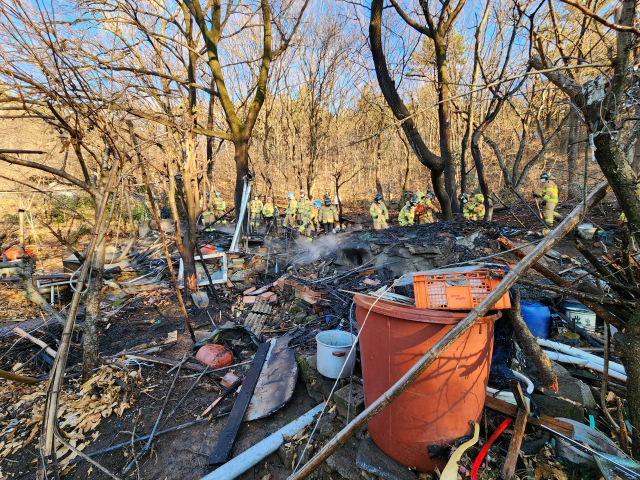 최근 국립공원으로 지정된 부산 금정산 자락에서 불이 나 산림이 훼손됐다. 독자 제공
