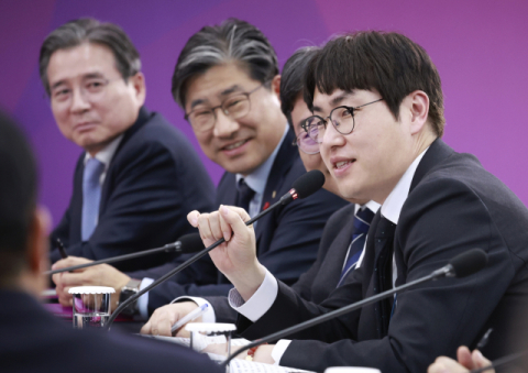 전재수 ‘부산 북갑’ 비우면 여권 대안은 하정우 AI수석?