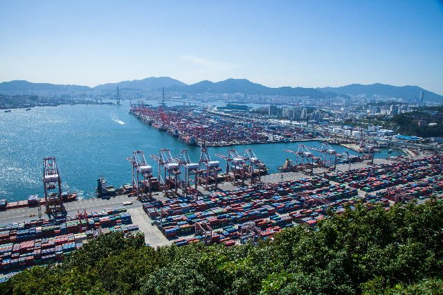 부산항 북항 신선대감만터미널(BPT) 전경. 부산일보DB