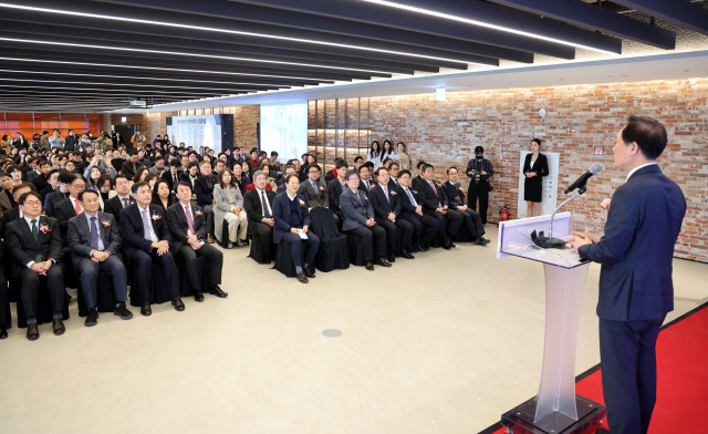 부산국제금융센터 3단계(BIFC Ⅱ) 준공식이 지난달 29일 오후 부산 남구 문현동 금융센터 내 22층에서 열렸다. 정종회 기자 jjh@