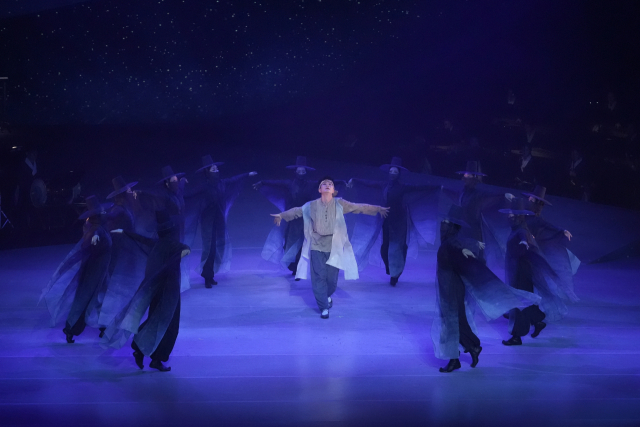 국립부산국악원의 우수 레퍼토리 가운데 하나인 국악극 ‘춤바람분데이’ 공연 모습. 국립부산국악원 제공