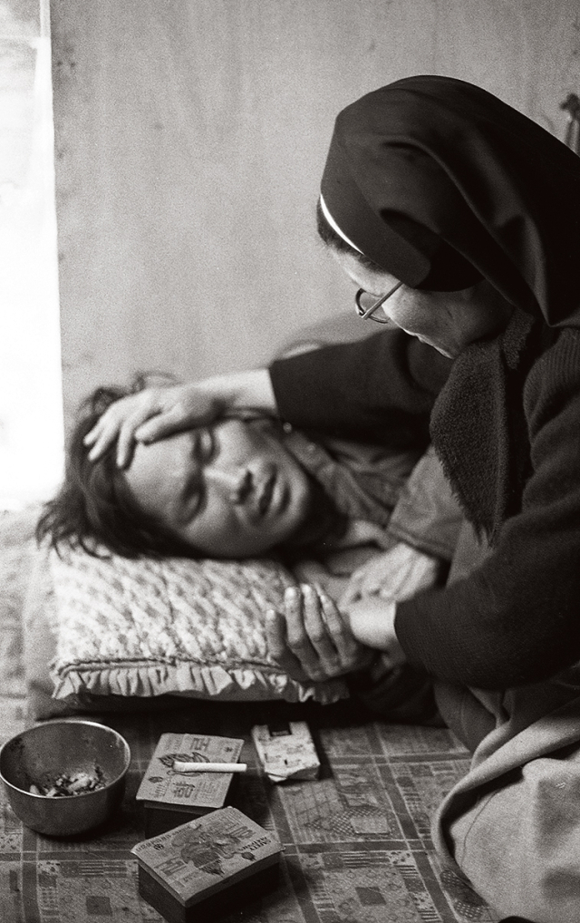 최민식 작가의 사진집 <인간(HUMAN)>의 15집이 출간되며 이 시리즈가 완결됐다. 사진집에 실린 사진. 눈빛출판사 제공