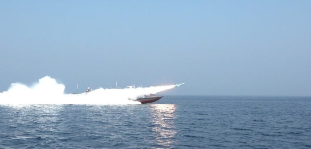 2월 17일 IRGC가 공개한 군사훈련 사진. EPA 연합뉴스 자료사진