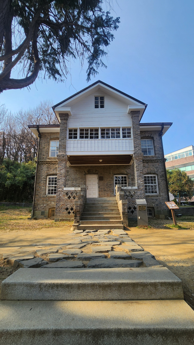 우일선 선교사 사택