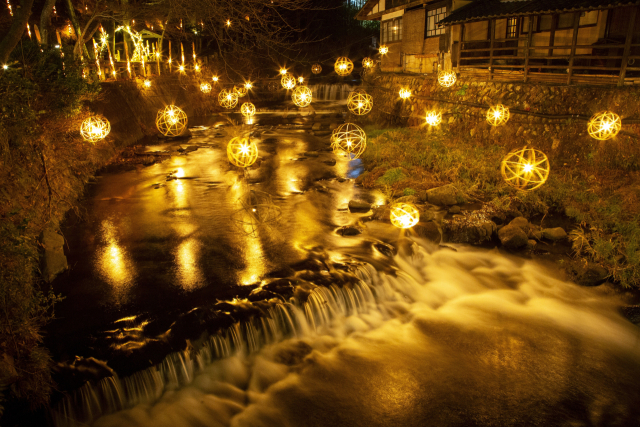 구라티니의 온천을 담은 작품. 갤러리051 제공