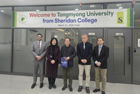 (왼쪽부터) 쉐리던대 라잔 산두 부총장, 신디 구베이아 총장, 동명대 웹툰애니메이션학부 이철호 학부장, 국제교류본부 주상우 본부장, 국제교류처 안요한 처장.