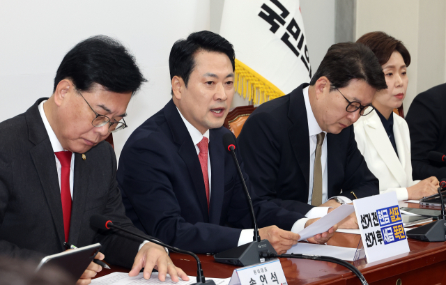 국민의힘 장동혁 대표가 9일 국회에서 열린 최고위원회의에서 발언하고 있다. 연합뉴스