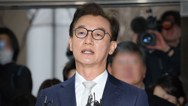 지난 9일 더불어민주당 측 부산시장 후보자로 확정된 전재수 전 장관의 모습. 연합뉴스