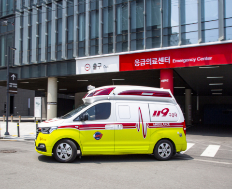 김해서 대형 트럭 추돌한 1t 트럭 운전자 숨져