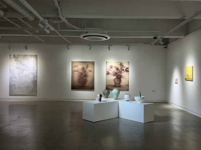 강민성, 정다겸, 박연경 작가가 꾸미는 ‘결코 가볍지 않은 것에 관하여’ 3인전. 솔트갤러리 제공