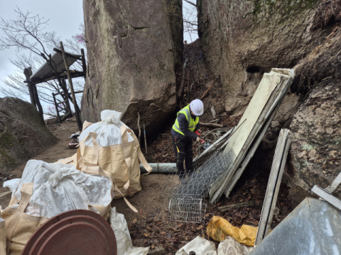 [영상] 국립공원 됐지만 불법 시설 그대로… 금정산 정비 ‘산 넘어 산’