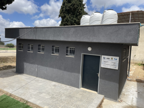 ‘팔레스타인 서안지구 통합적 교육환경 개선 사업’의 지원을 받아 위생 시설을 개선한 70개교 중 하나인 팔레스타인 서안지구 베이트 아난(Beit Anan) 마을 소재 중등학교 위생시설(화장실, 세면시설)의 모습. 코이카 제공