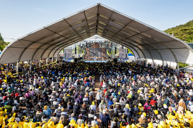 사천와룡문화제 공연 모습. 사천시 제공