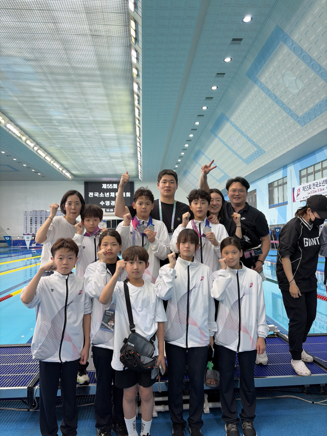 제55회 전국소년체육대회에서 은메달 4개를 수확한 부산진구스포츠클럽 선수들. 부산진구스포츠클럽 제공