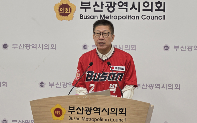 국민의힘 박형준 부산시장 후보가 2일 부산시의회 브리핑룸에서 마지막 기자회견을 열고 지지를 호소했다. 부산시의회 제공