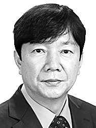 [강윤경 칼럼] 부산 시민은 지역 발전에 투표했다