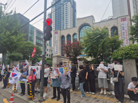 부산에서도 ‘투표용지 부족’ 선관위 규탄 이어져