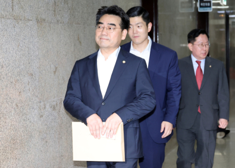 내달부터 이성권이 지휘봉 잡는 부산 국힘…‘색깔’ 달라진다