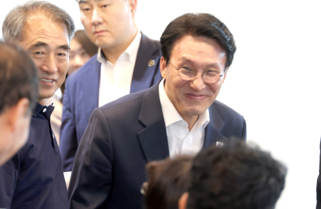 김민석 국무총리가 지난 25일 전북 정읍시 아우름캠퍼스에서 열린 더불어민주당 전북지역 당선인 워크숍에 참석하고 있다. 연합뉴스