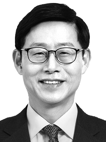 [오션 뷰] 부산항의 미래는 친환경·탈탄소에 달려 있다