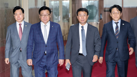 여야 법사위원장 두고 이견 못 좁혀… 원 구성 협상 종일 신경전