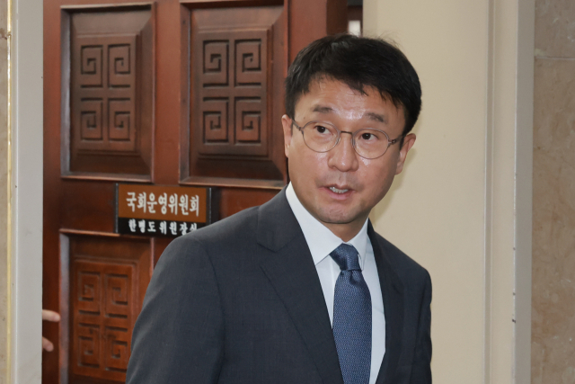 더불어민주당 한병도 원내대표가 30일 국회에서 22대 국회 하반기 원 구성을 위한 국민의힘 정점식 원내대표와의 회동을 마치고 운영위원장실에서 나오고 있다. 여야 원내대표는 합의에 이르지 못했다고 밝혔다. 연합뉴스