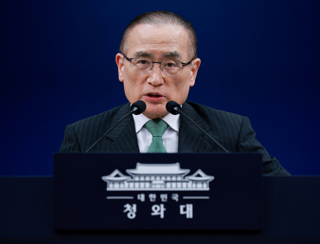 위성락 국가안보실장이 3일 청와대 춘추관 기자회견장에서 이재명 대통령의 북대서양조약기구(NATO·나토) 정상회의 참석 및 몽골 국빈 방문 관련 사전 브리핑을 하고 있다. 연합뉴스