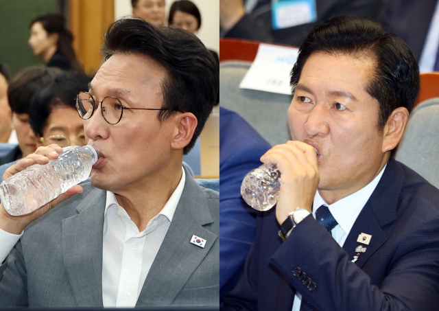 더불어민주당 당권 주자인 김민석 전 총리(왼쪽)와 정청래 전 대표. 김민석 전 국무총리가 7일 국회 의원회관에서 주최한 '3대 메가프로젝트와 지방주도성장을 위한 토론회'에서 물을 마시며 목을 축이고 있다. 정청래 전 대표가 7일 서울 마포구 마포구청에서 열린 유동균 구청장 취임식에 참석해 물을 마시며 목을 축이고 있다. 연합뉴스