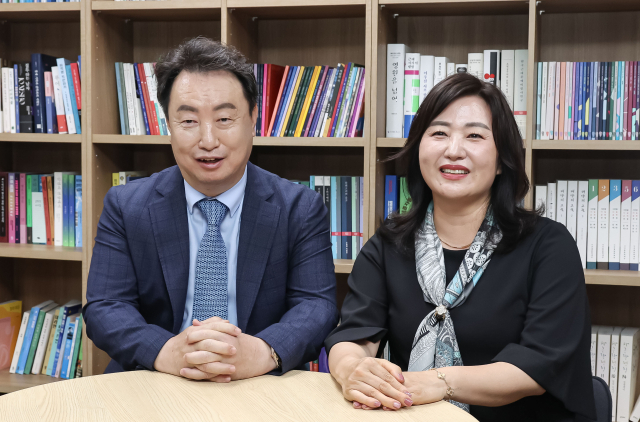 화인도시개발 이종웅(왼쪽) 대표와 뉴태양부동산중개법인 박병옥 대표. 김종진 기자 kjj1761@
