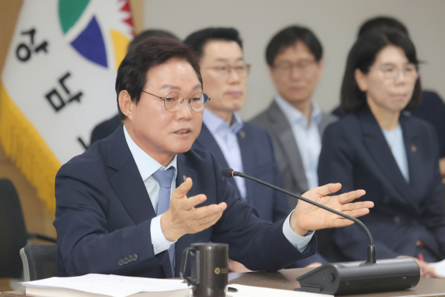 8일 박완수 경남지사가 도청 회의실에서 민선 9기 도정을 시작한 뒤 처음으로 기자간담회를 하고 있다. 경남도 제공