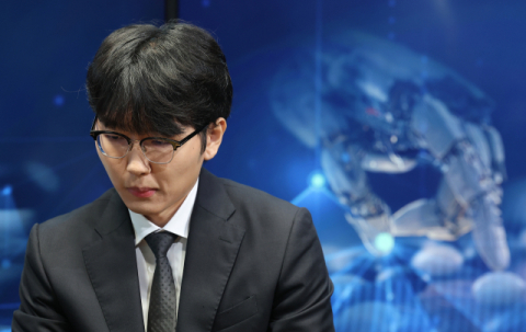 신진서, 2점 접바둑으로 현존 최강 AI ‘카타고’ 꺾어
