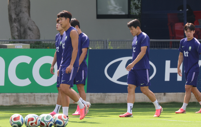 2026 북중미 월드컵 조별리그 탈락으로 FIFA 랭킹이 32위로 떨어진 한국 축구 대표팀. 연합뉴스