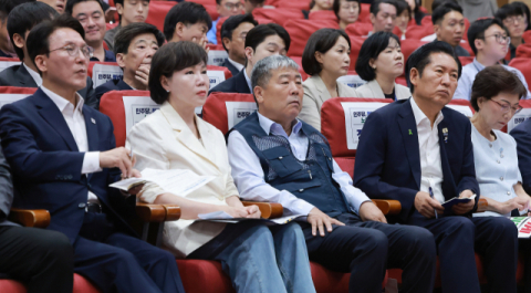 ‘신천지’에 ‘썩은 내’까지… 진흙탕 빠져든 민주당 전당대회