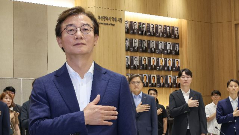 박형준표 사업 멈춰 세운 부산시… 시의회 “의회 무시 처사”