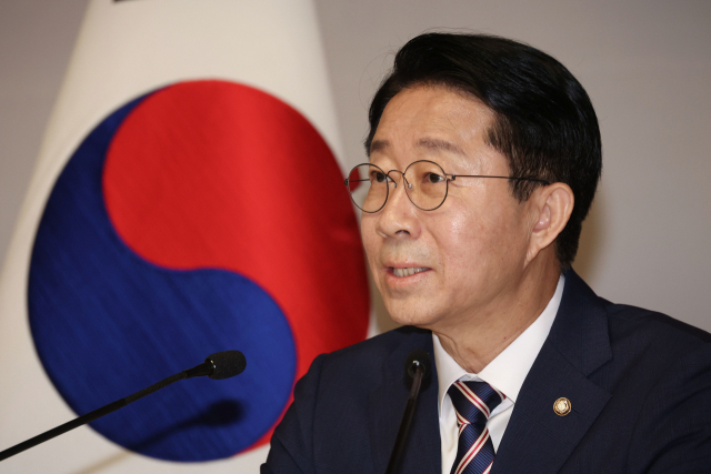 조정식 국회의장이 28일 서울 여의도 국회 사랑재에서 취임 후 첫 기자간담회를 하고 있다. 연합뉴스